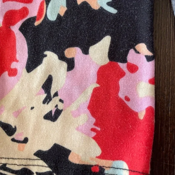Lularoe women’s shirt ire small - Picture 8 of 8